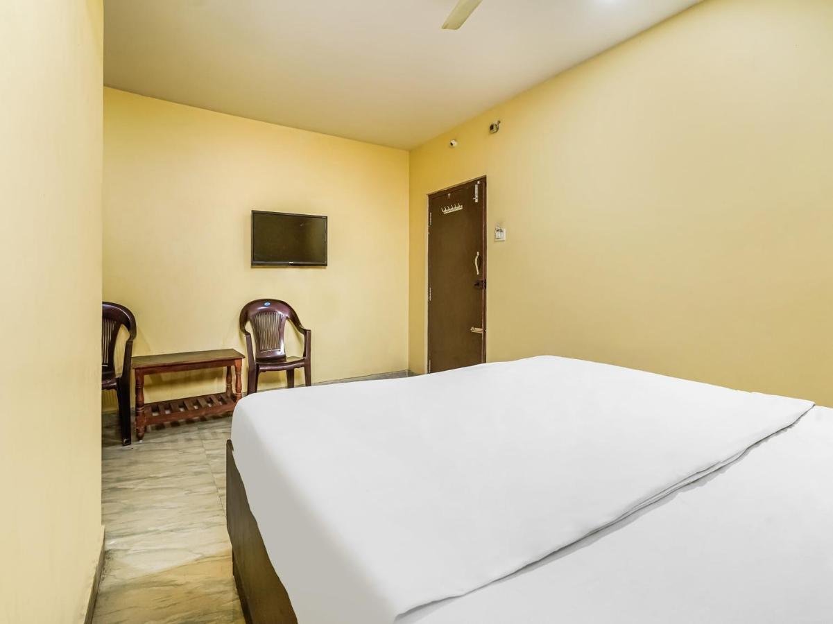 Oyo 84039 Tirumala Grand Rājahmundry 外观 照片