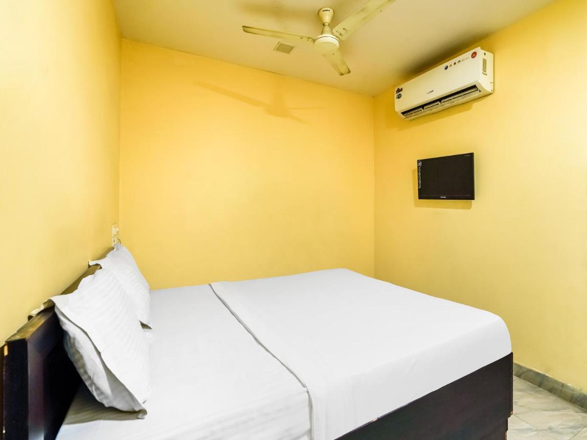 Oyo 84039 Tirumala Grand Rājahmundry 外观 照片