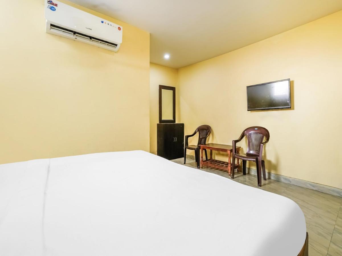 Oyo 84039 Tirumala Grand Rājahmundry 外观 照片