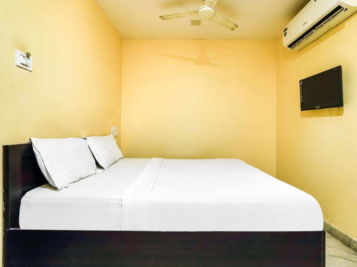 Oyo 84039 Tirumala Grand Rājahmundry 外观 照片